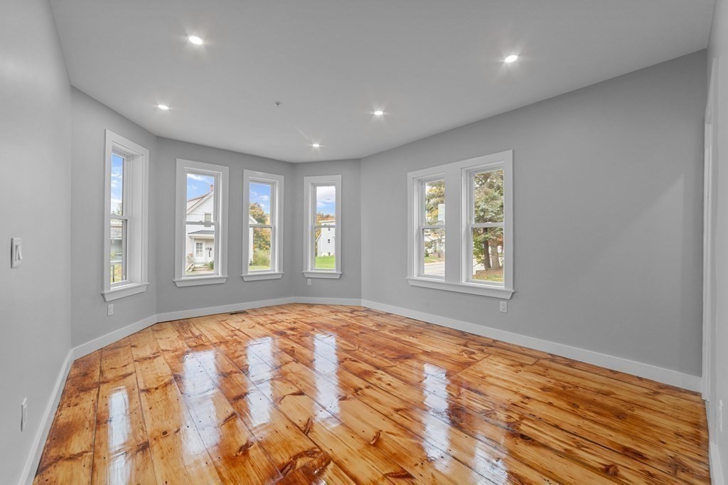 376 Chestnut Street Gardner, MA 01440 - Photo 9 of 28