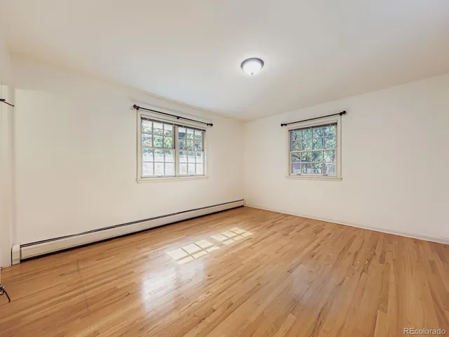 a view of utility room with washer and dryer