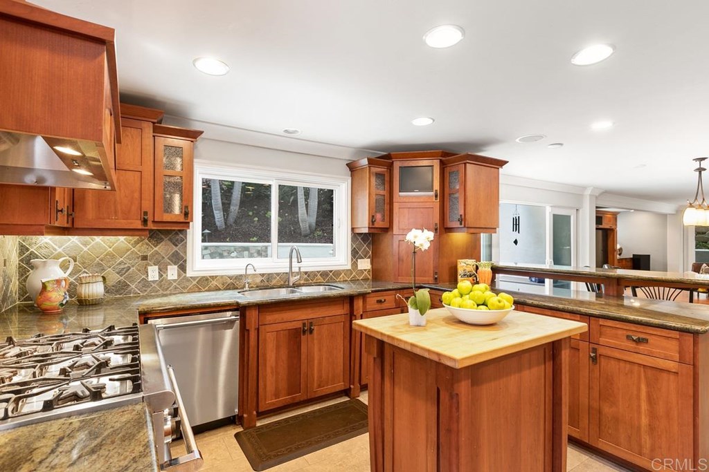 2205 Running Spring Place Encinitas, CA 92024 - Photo 5 of 26