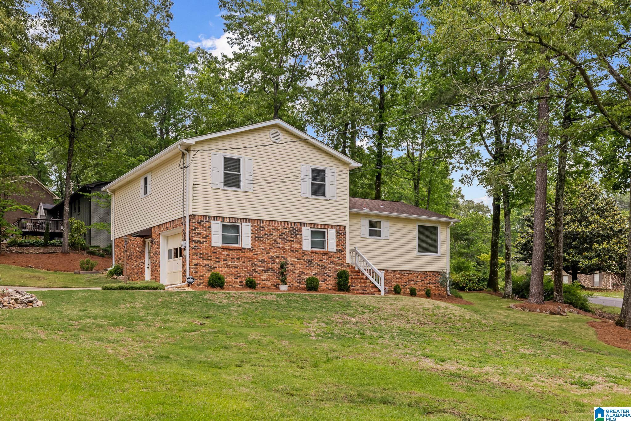 3434 Rock Ridge Circle Birmingham, AL 35210 - Photo 3 of 33