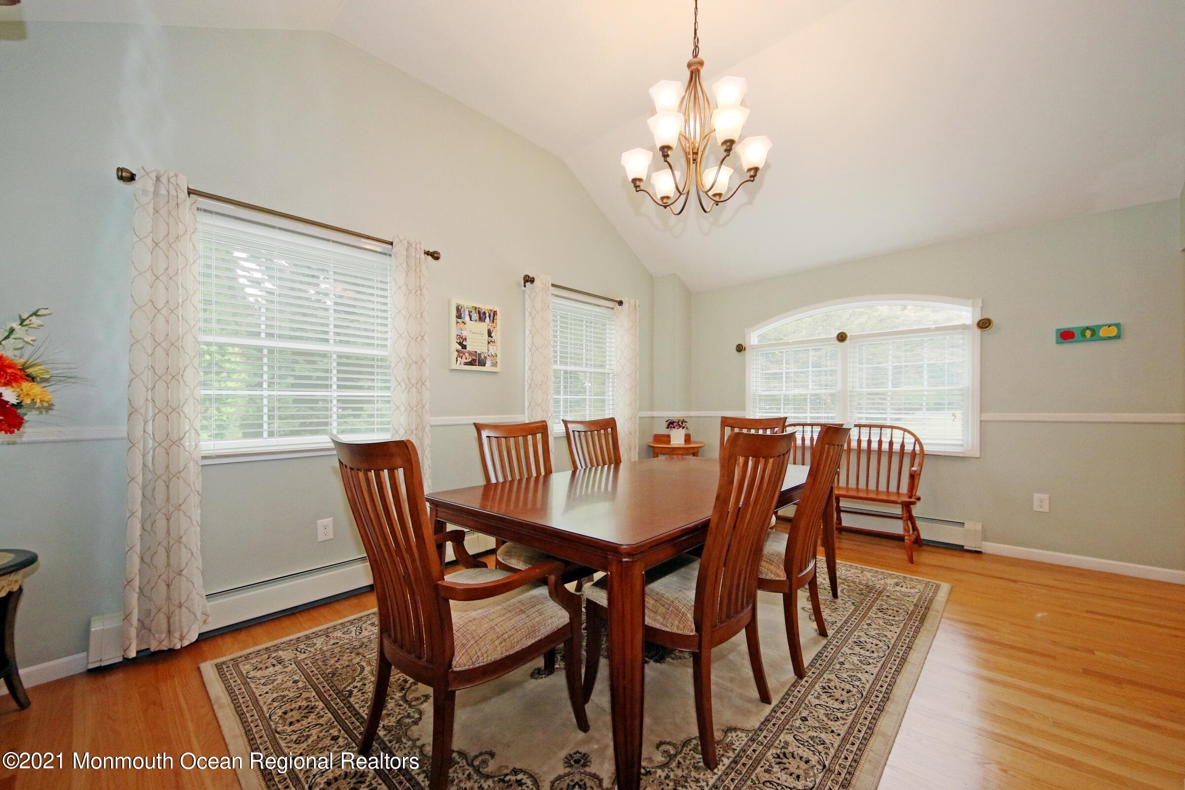 9 Mayfair Road Holmdel, NJ 07733 - Photo 16 of 35 Dining room