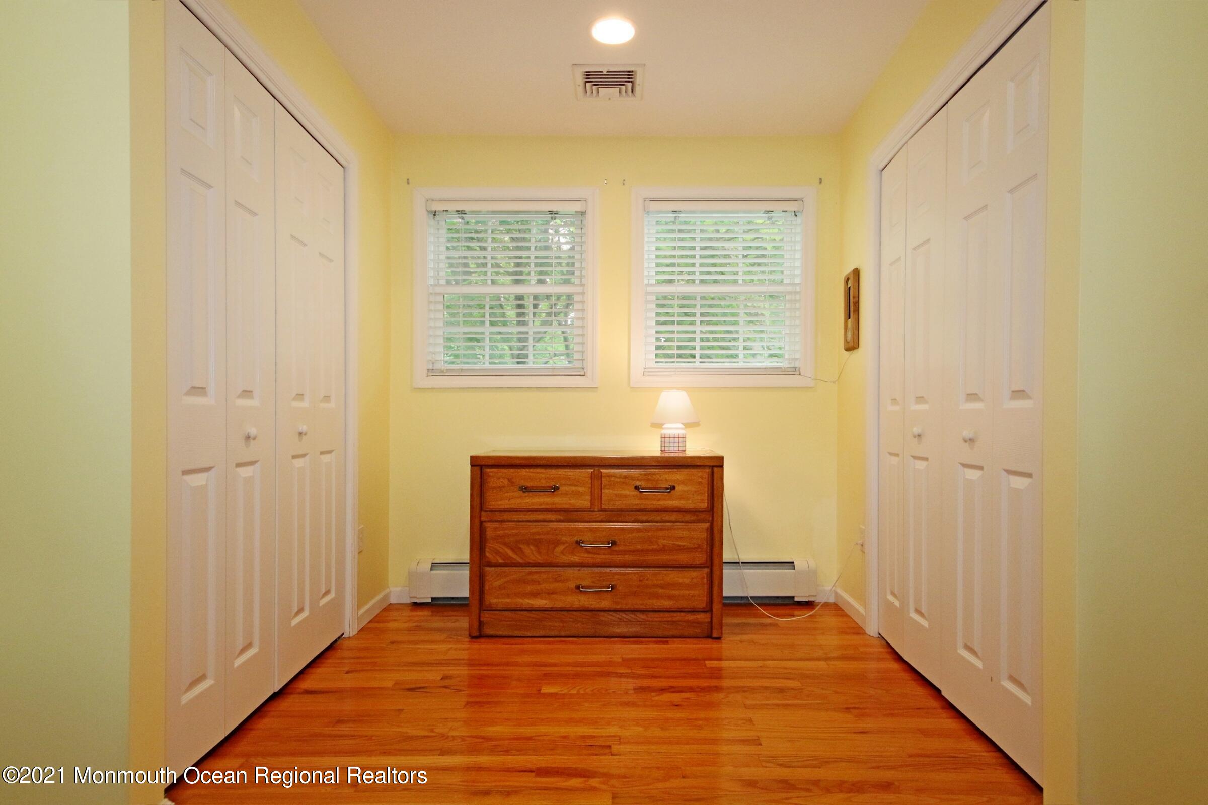 9 Mayfair Road Holmdel, NJ 07733 - Photo 18 of 35 Master closets