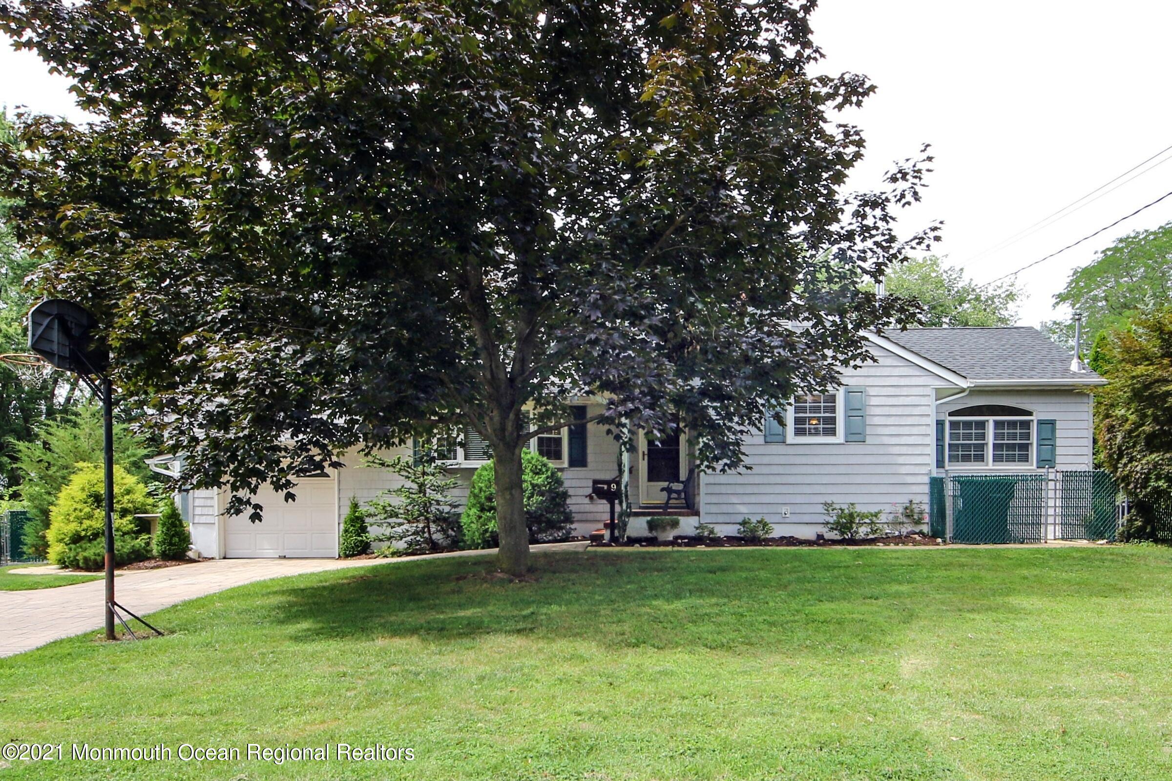 9 Mayfair Road Holmdel, NJ 07733 - Photo 3 of 35 front exterior