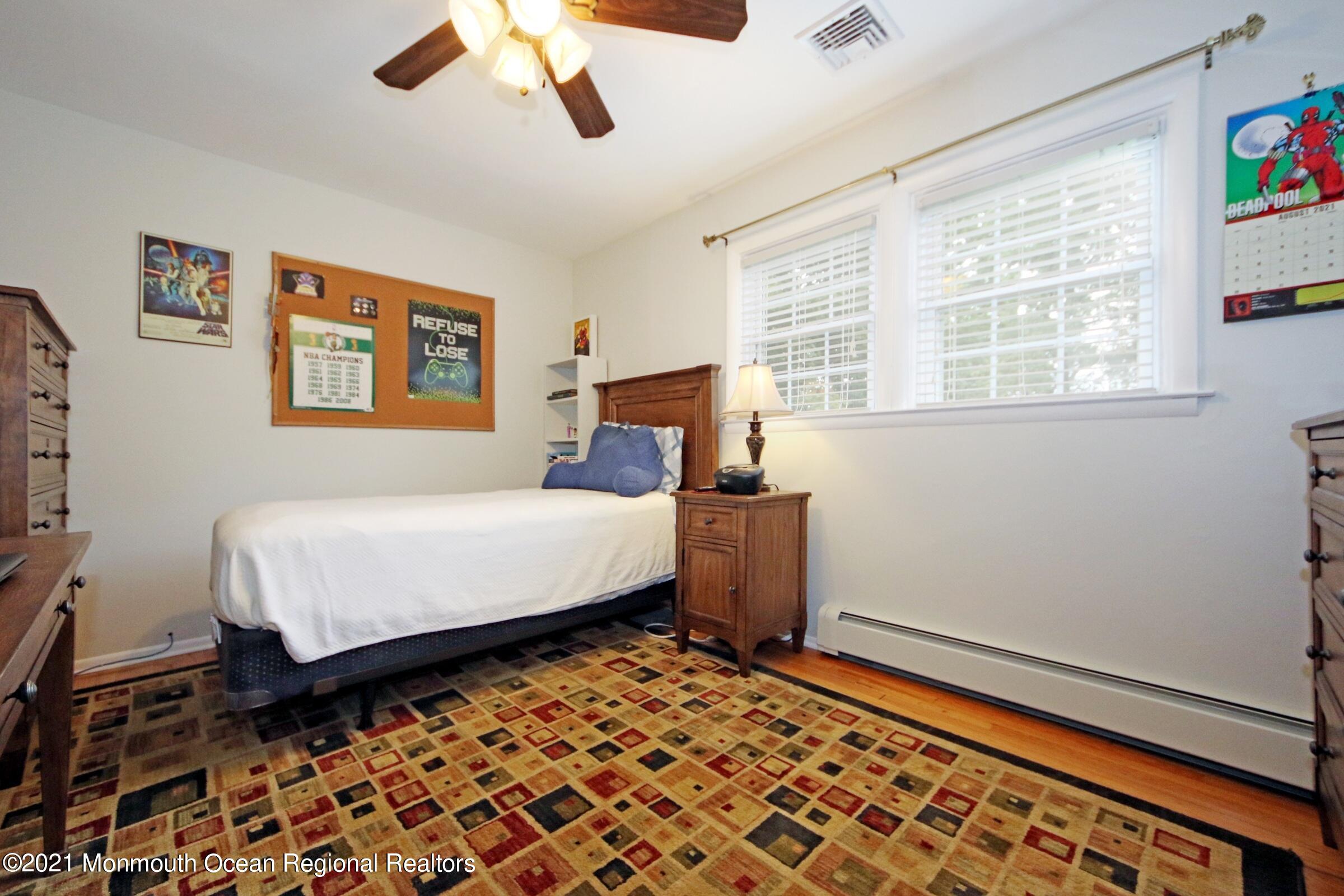 9 Mayfair Road Holmdel, NJ 07733 - Photo 21 of 35 2nd bedroom