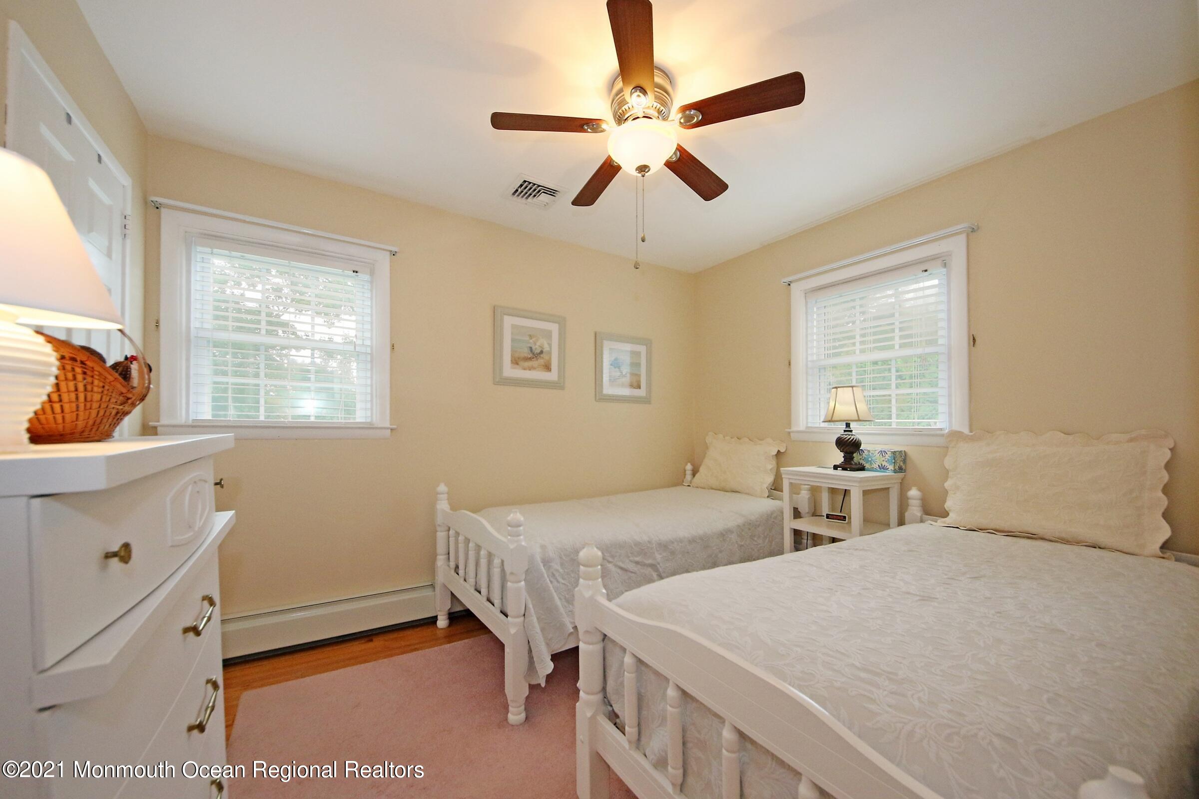 9 Mayfair Road Holmdel, NJ 07733 - Photo 22 of 35 9 Mayfair 3rd bedroom
