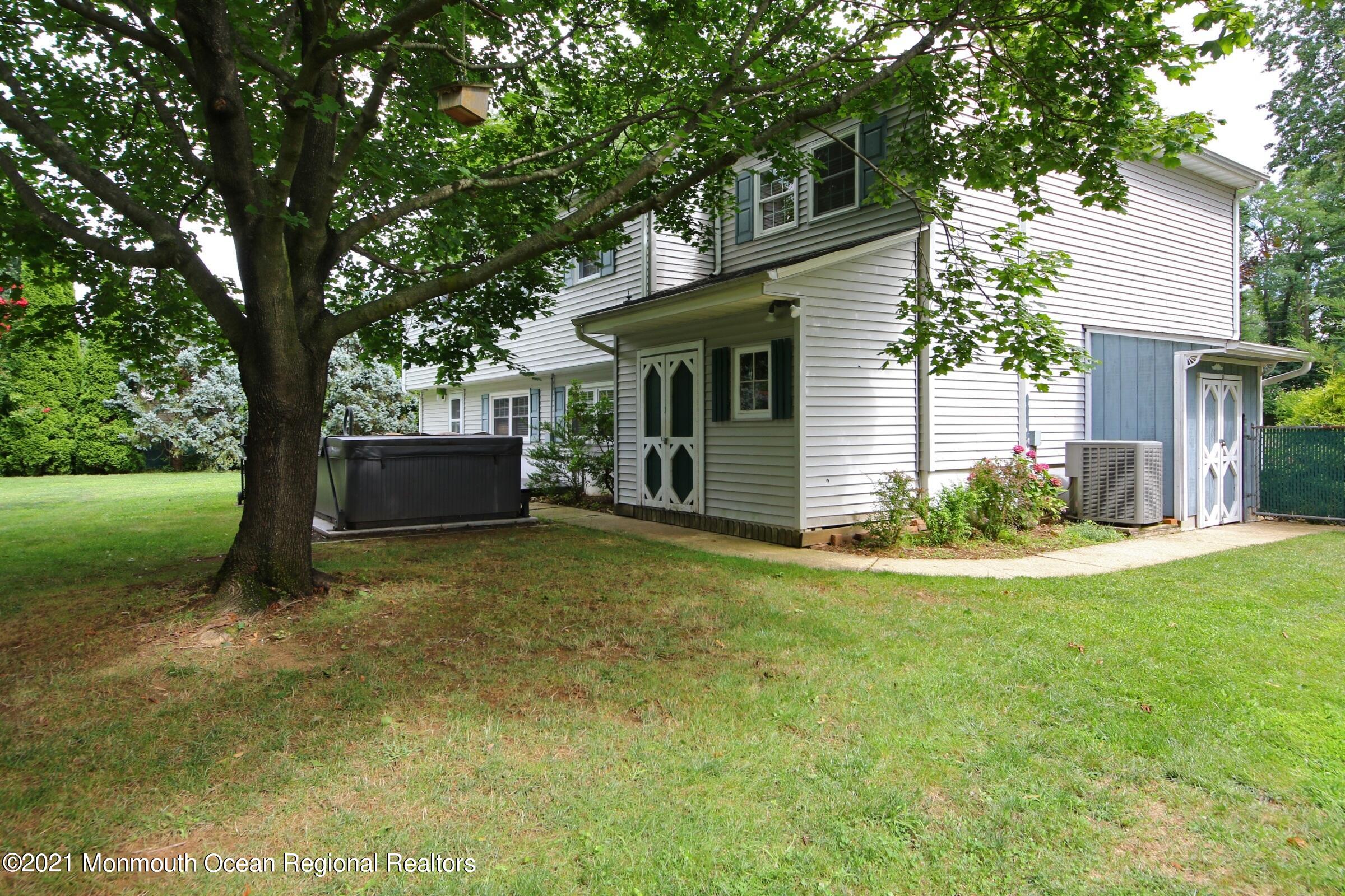 9 Mayfair Road Holmdel, NJ 07733 - Photo 28 of 35 backyard
