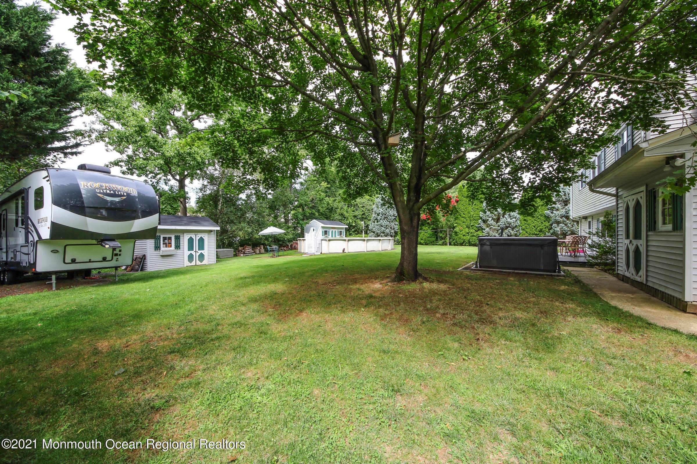 9 Mayfair Road Holmdel, NJ 07733 - Photo 5 of 35 backyard