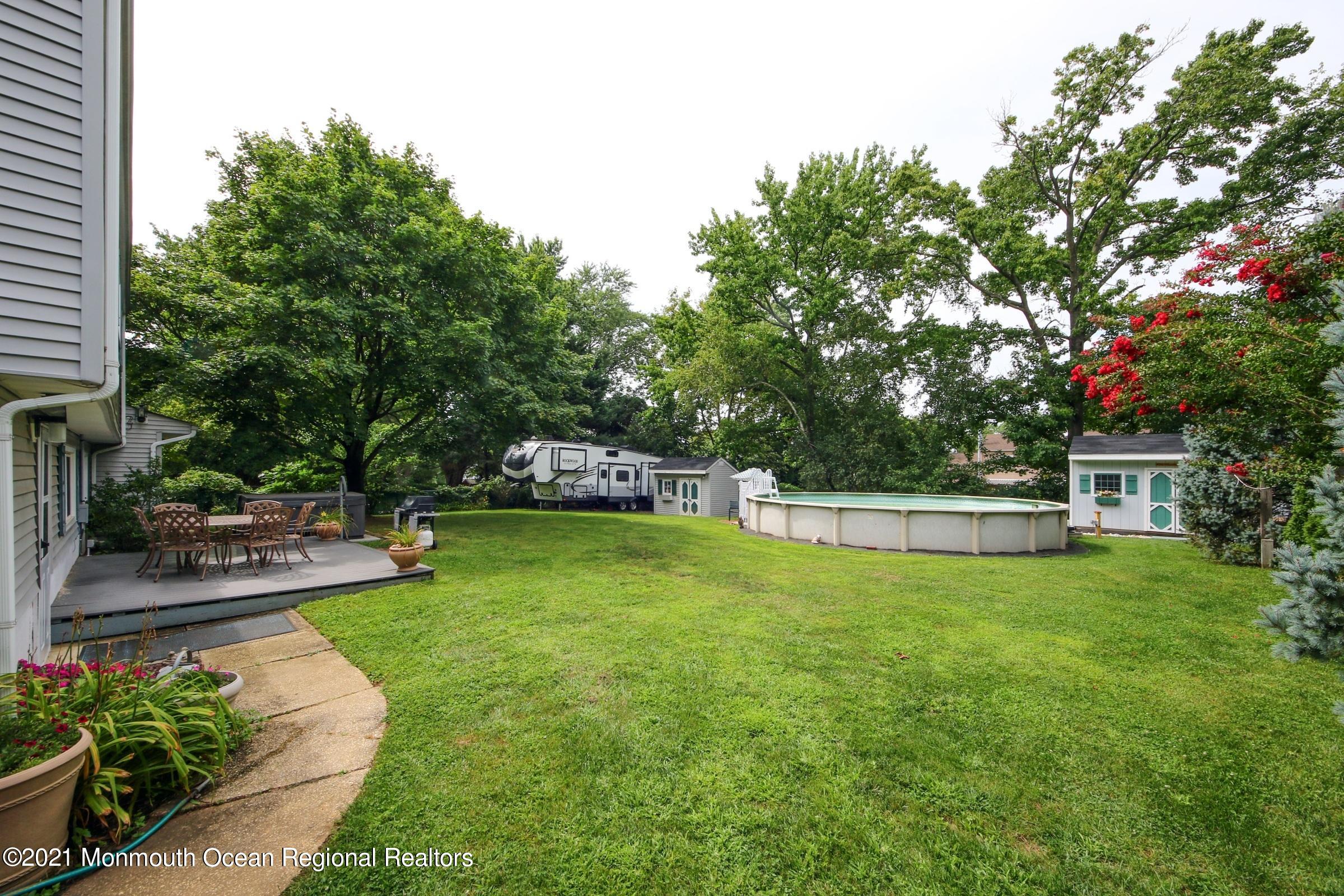 9 Mayfair Road Holmdel, NJ 07733 - Photo 6 of 35 backyard