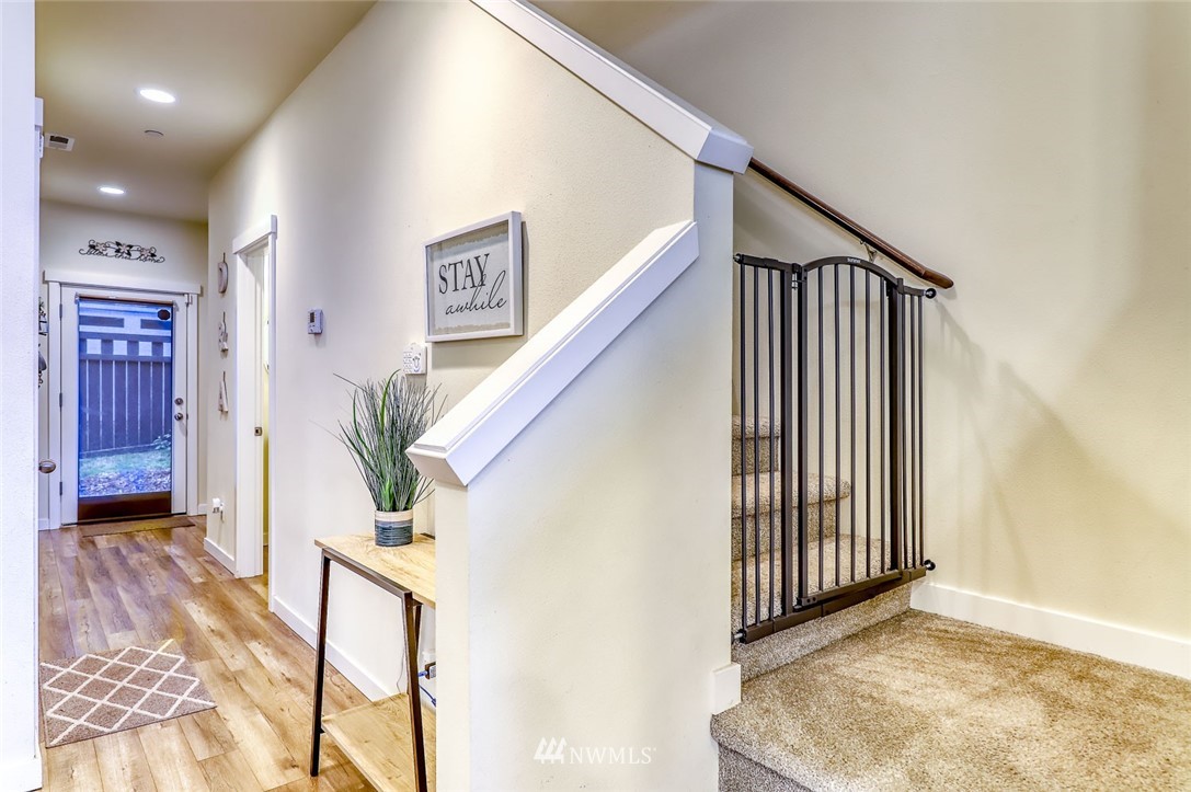 2537 Filbert Avenue Bremerton, WA 98310 - Photo 11 of 29 Gallery Image 11