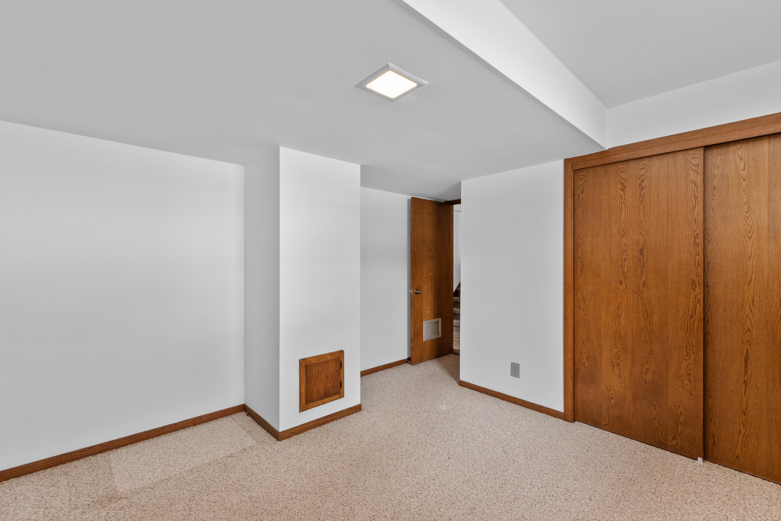 3657 Pleasant Valley Road Polk, WI 53095 - Photo 21 of 37 3657 Pleasant Valley Dr - Feb 2026-17