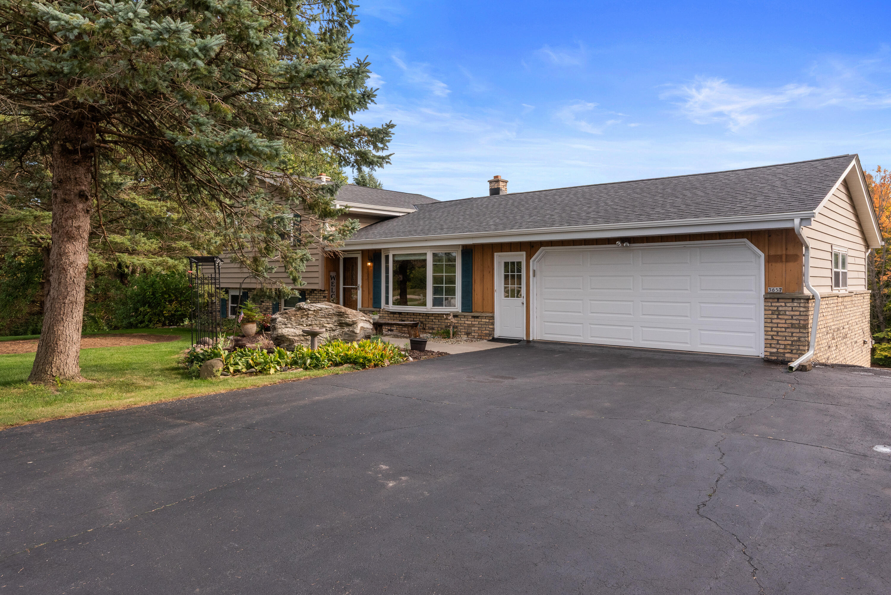 3657 Pleasant Valley Road Polk, WI 53095 - Photo 4 of 37 3657 Pleasant Valley Rd-25