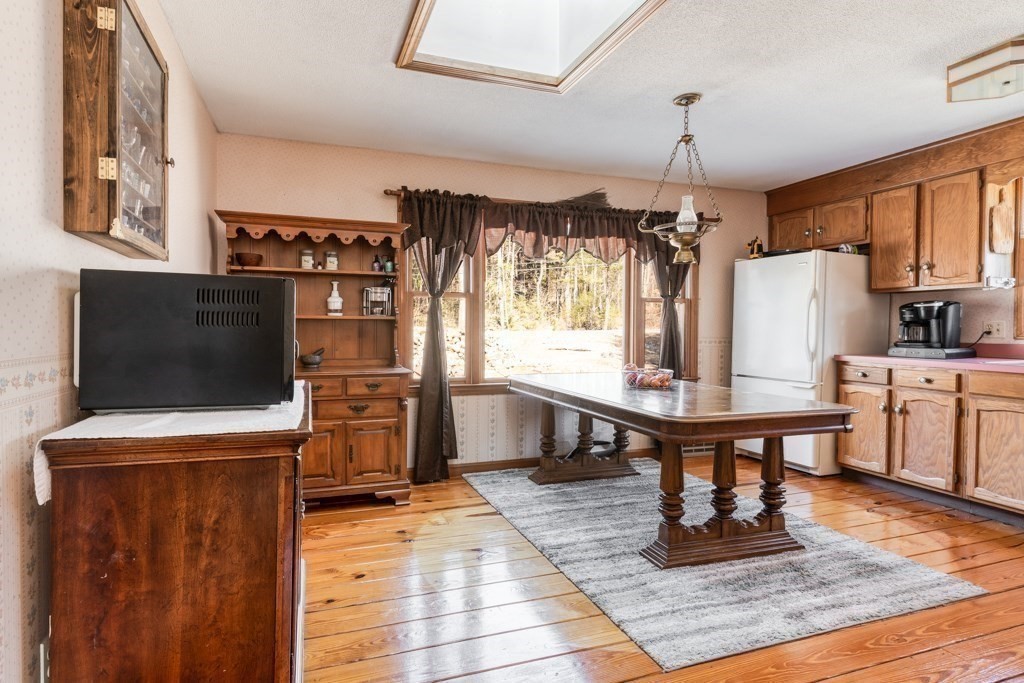 88 Scantic Road Hampden, MA 01036 - Photo 5 of 29