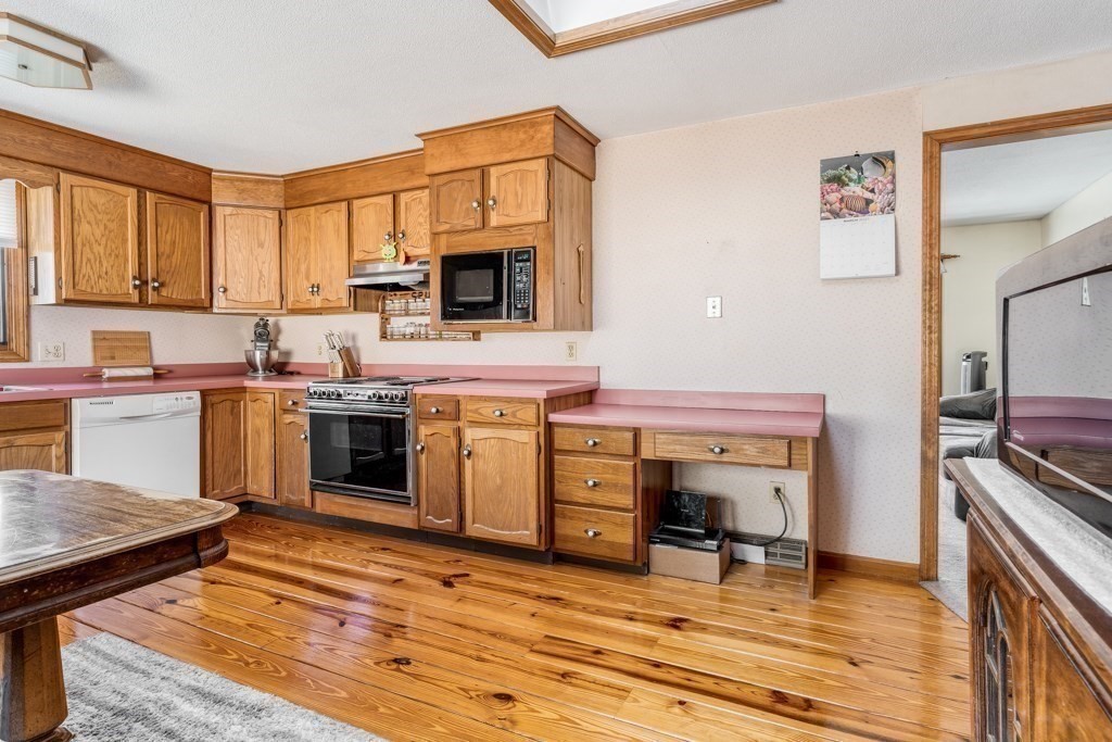 88 Scantic Road Hampden, MA 01036 - Photo 6 of 29
