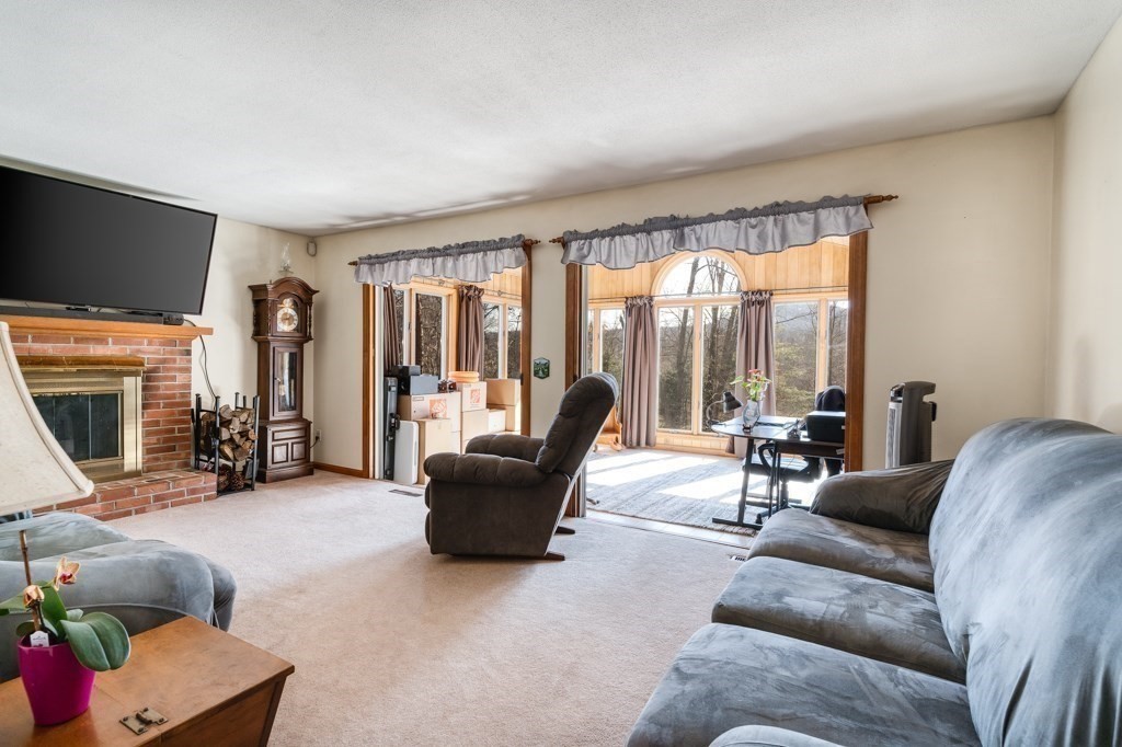 88 Scantic Road Hampden, MA 01036 - Photo 7 of 29