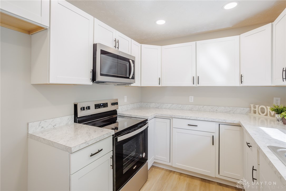 2674 Rugby Road Dayton, OH 45406 - Photo 12 of 36 Gallery Image 12