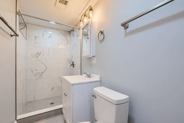 $279,000 | 8757 South Paxton Avenue, Chicago, IL 60617