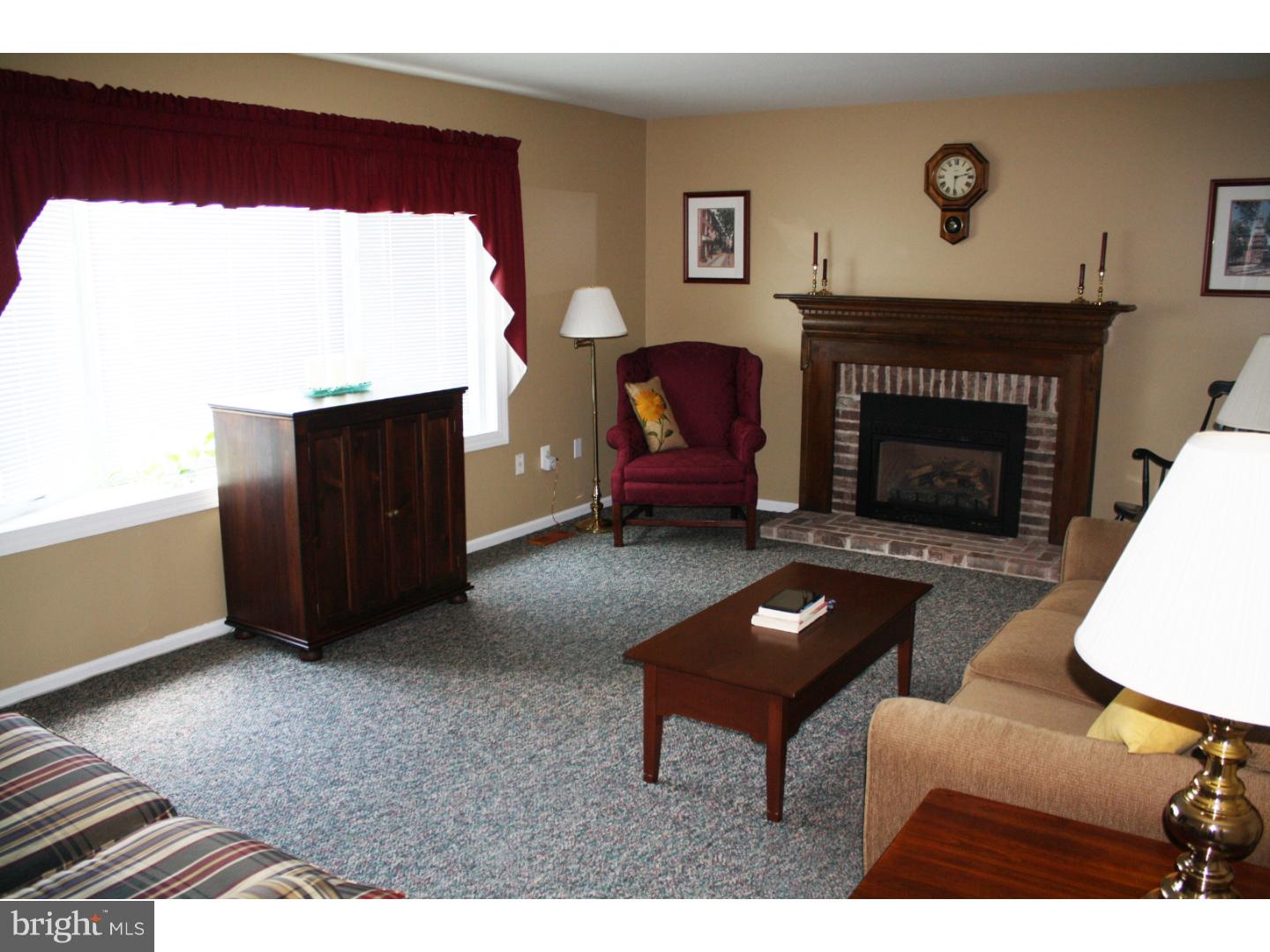 409 Denbign Road Langhorne, PA 19047 - Photo 8 of 19 Family Room