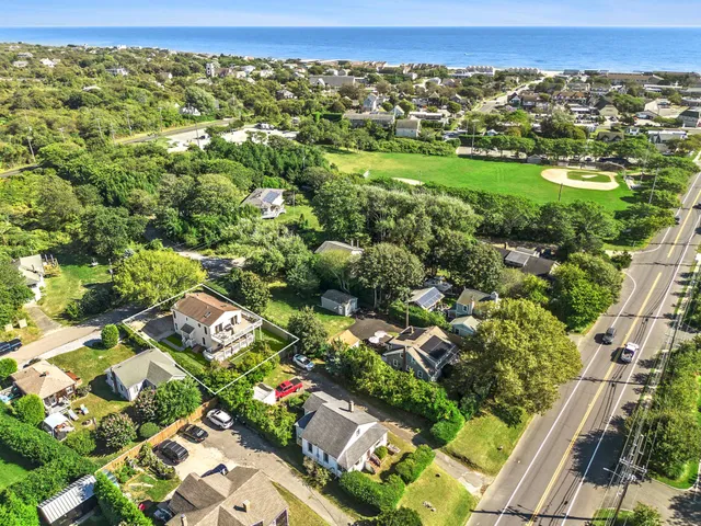 $1,495,000 | 19 South Edison Street, Montauk, NY 11954
