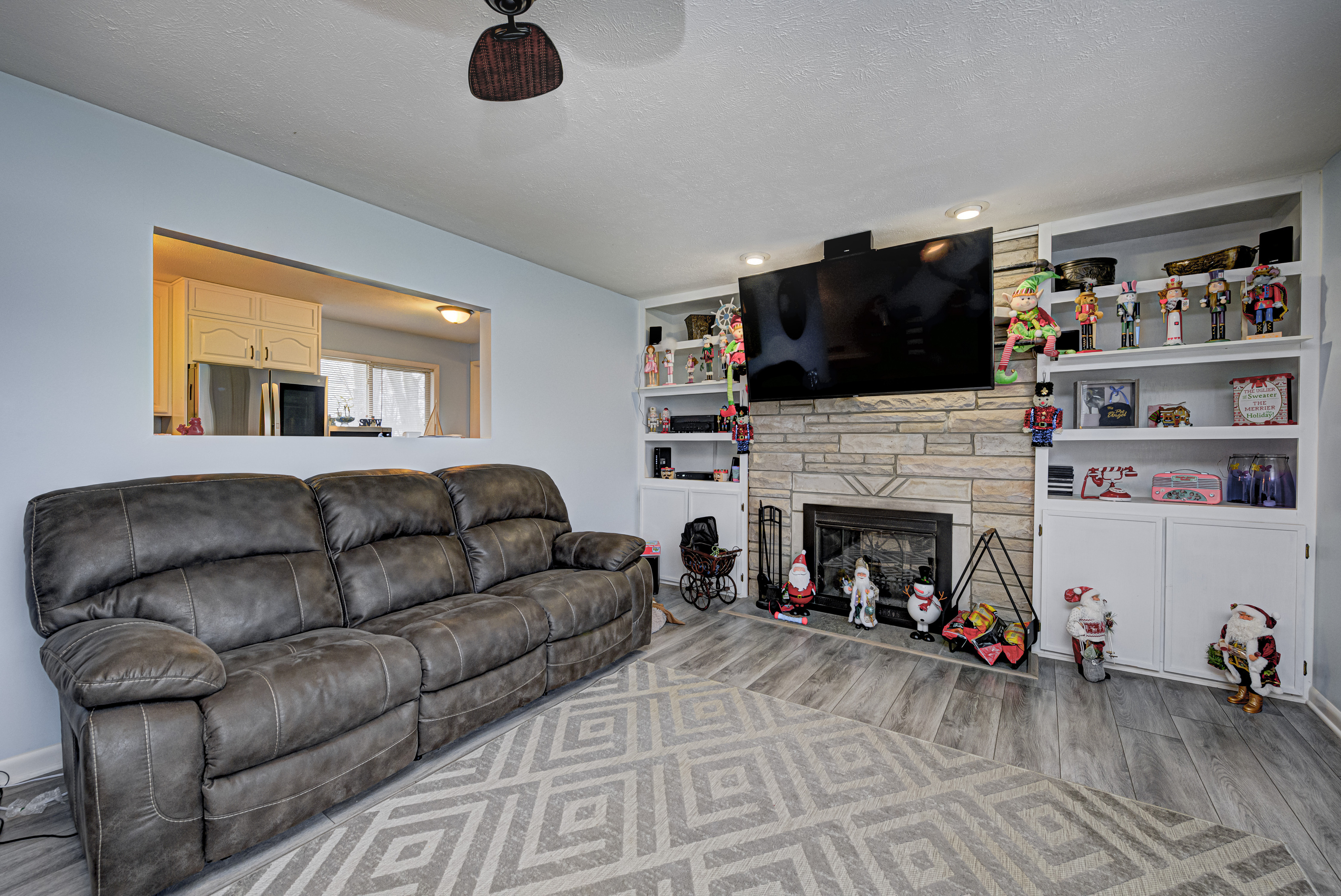 6451 East Southport Road Indianapolis, IN 46237 - Photo 3 of 15 Gallery Image 3