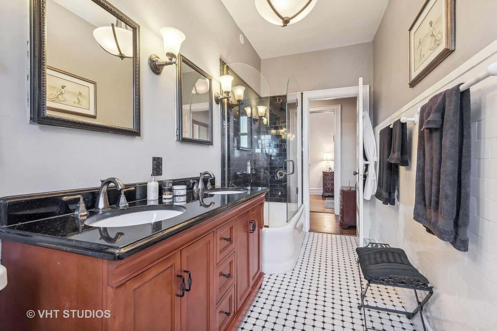 668 West Irving Park Road, Unit H3 Chicago, IL 60613 - Photo 25 of 28 Gallery Image 25