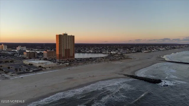 $999,000 | 215 2nd Avenue, Unit 306, Asbury Park, NJ 07712