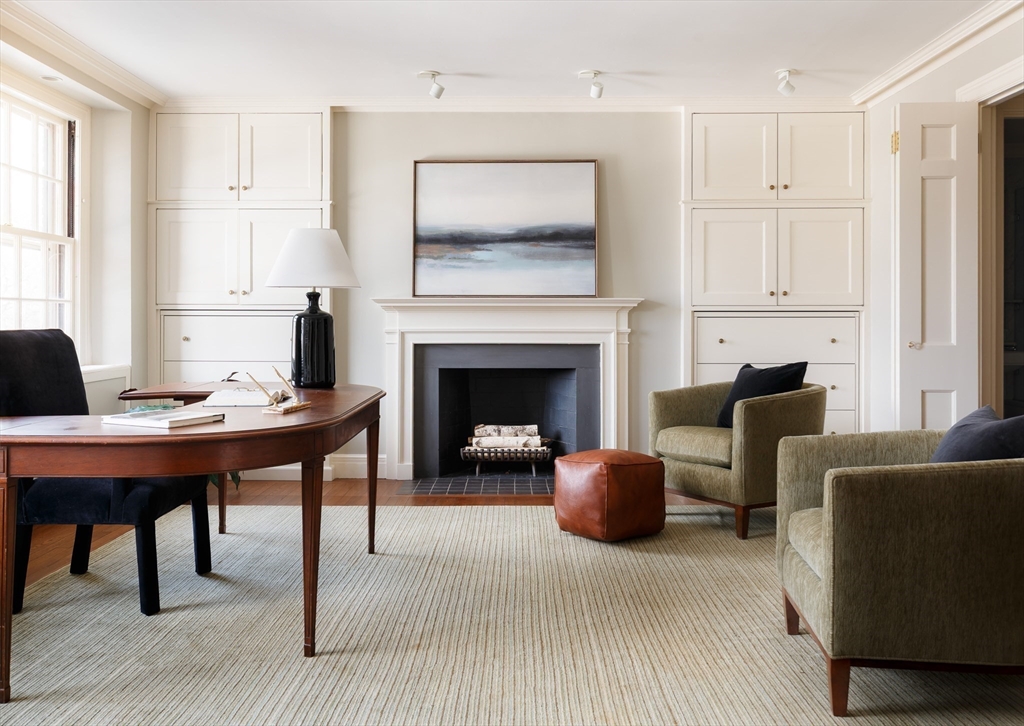 172 Beacon Street, Unit 4 Boston, MA 02116 - Photo 4 of 24