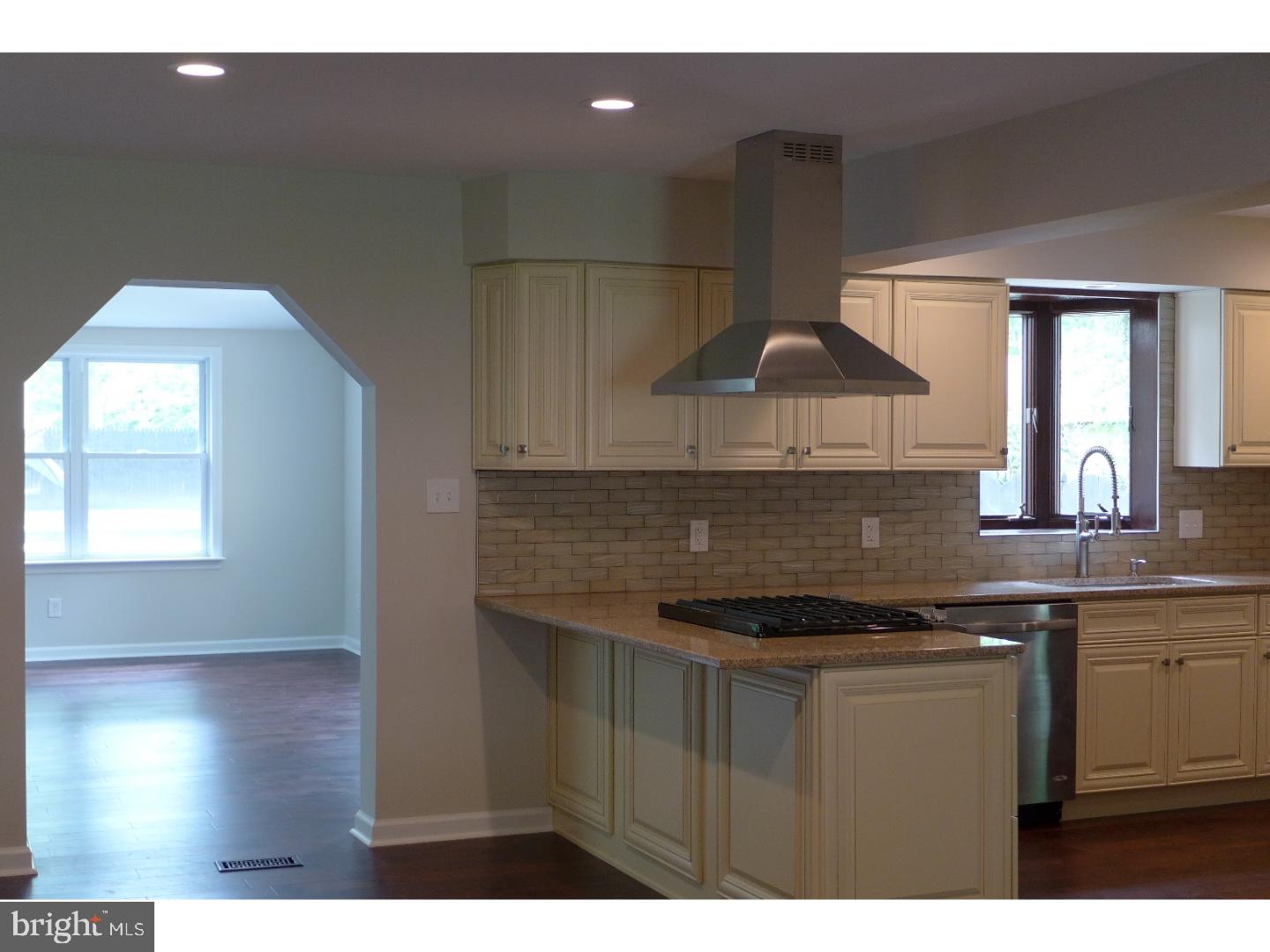 6 Virginia Road Glassboro, NJ 08028 - Photo 4 of 22 Kitchen