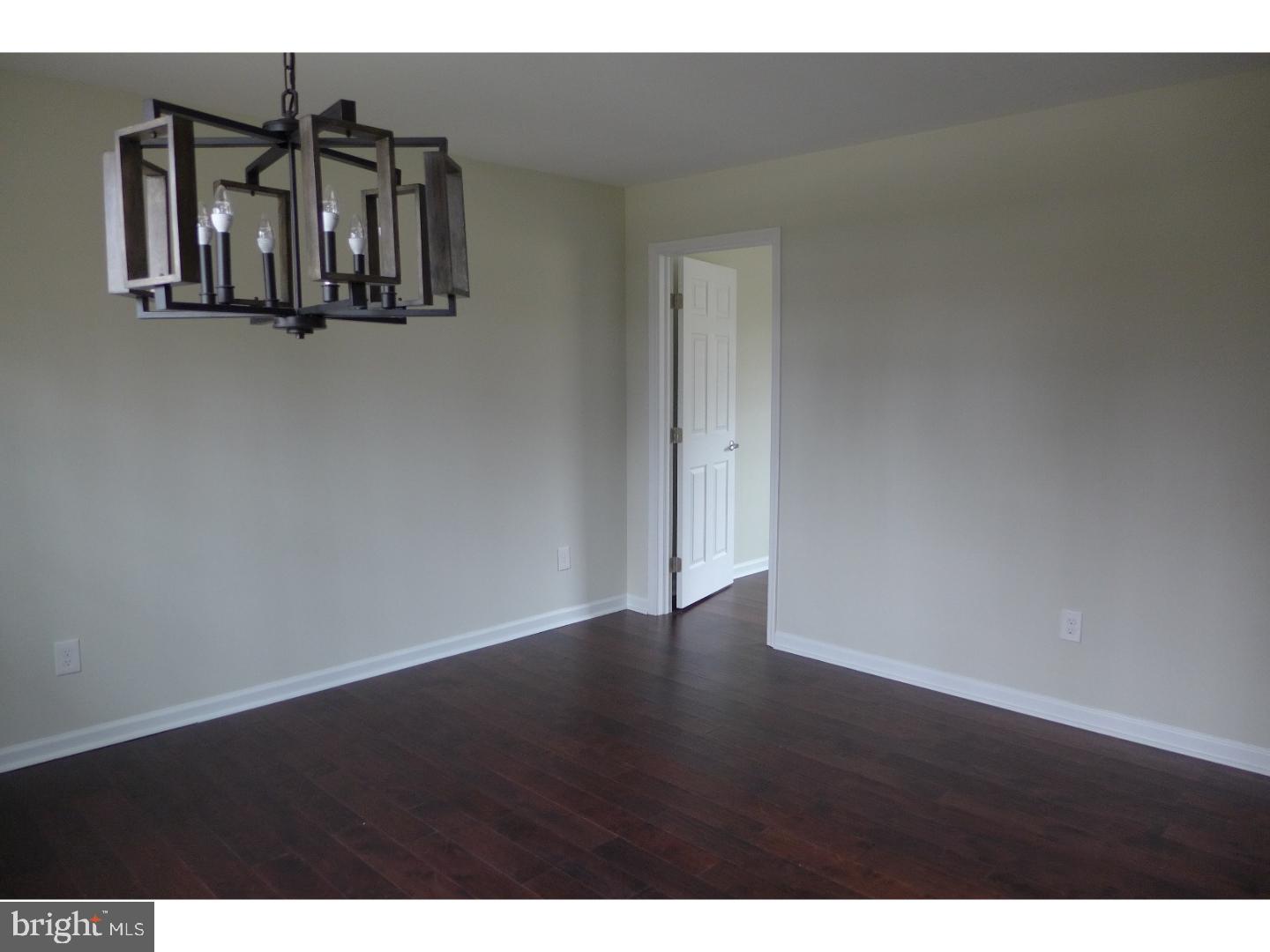 6 Virginia Road Glassboro, NJ 08028 - Photo 10 of 22 Living Room