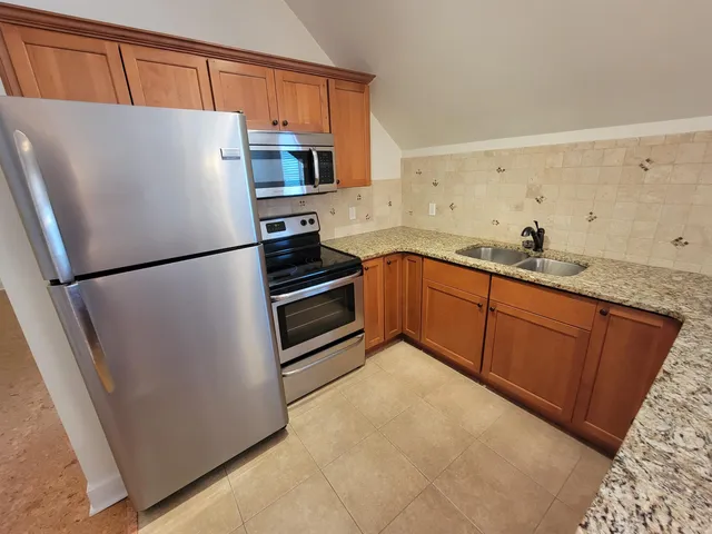 $1,600 | 3700 Overlook Drive, Unit 10, Tallahassee, FL 32311