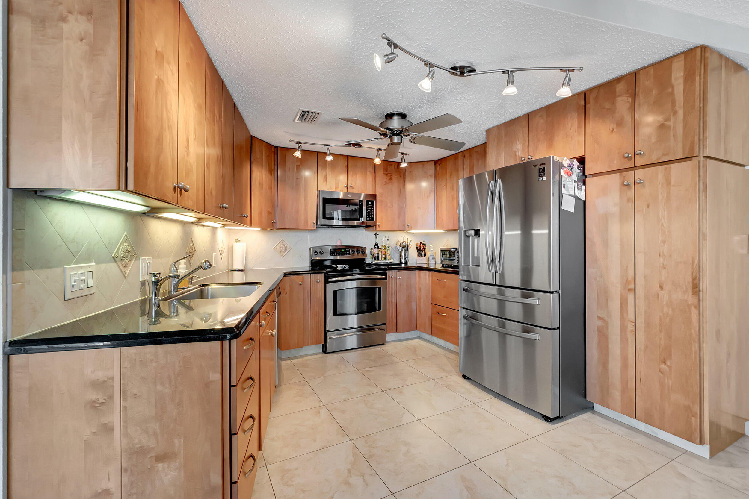 4545 North Ocean Boulevard, Unit 14D Boca Raton, FL 33431 - Photo 2 of 83 14_dsc_4058