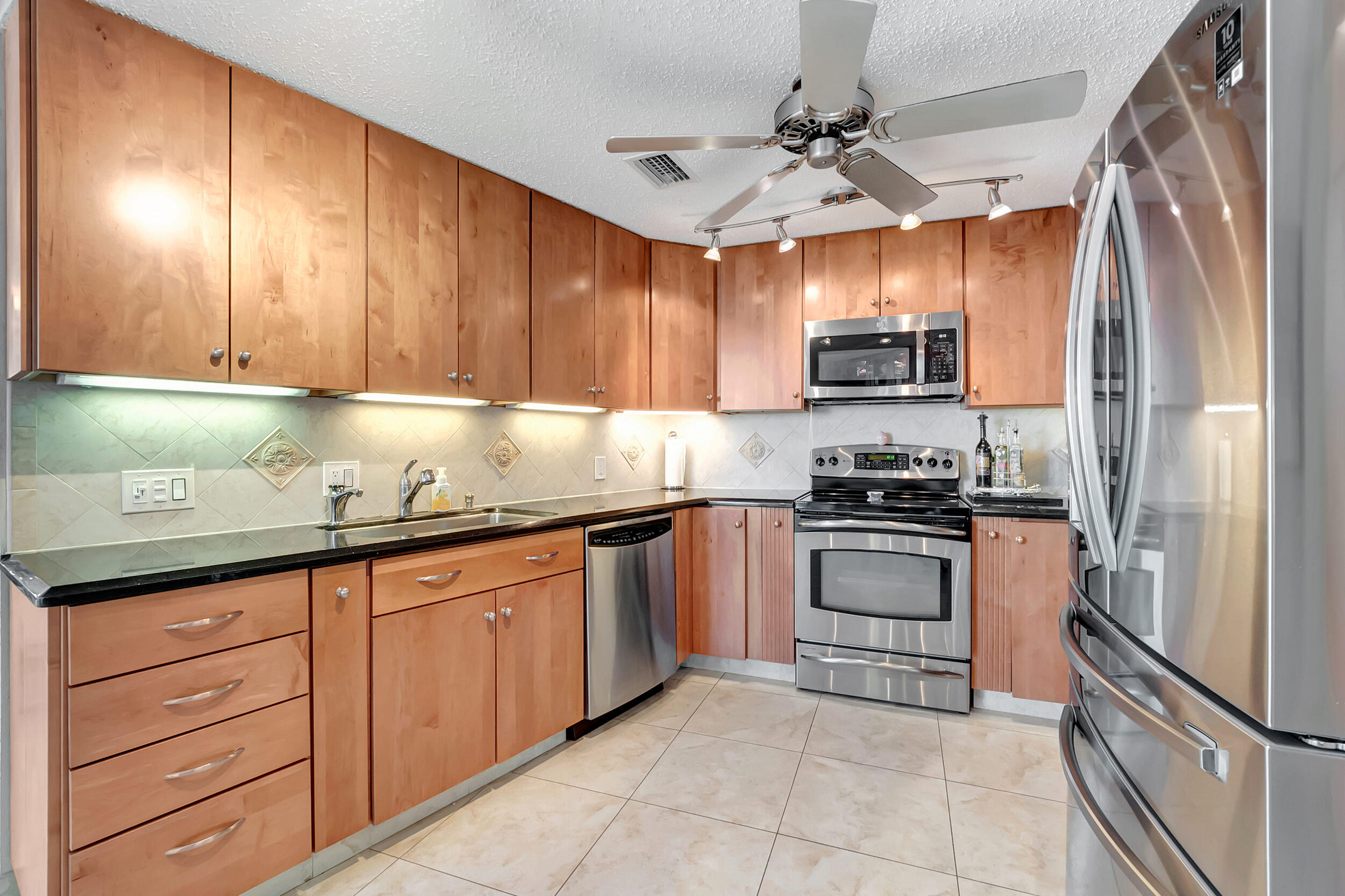 4545 North Ocean Boulevard, Unit 14D Boca Raton, FL 33431 - Photo 23 of 83 15_dsc_4063