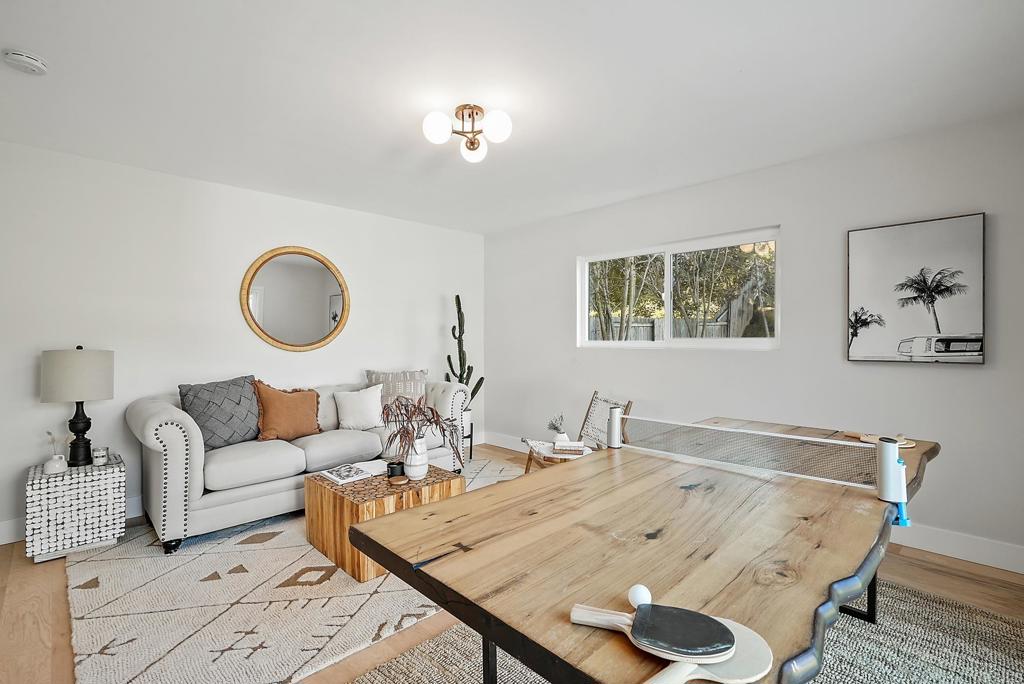 5898 Agee Street San Diego, CA 92122 - Photo 26 of 40 a living room with furniture