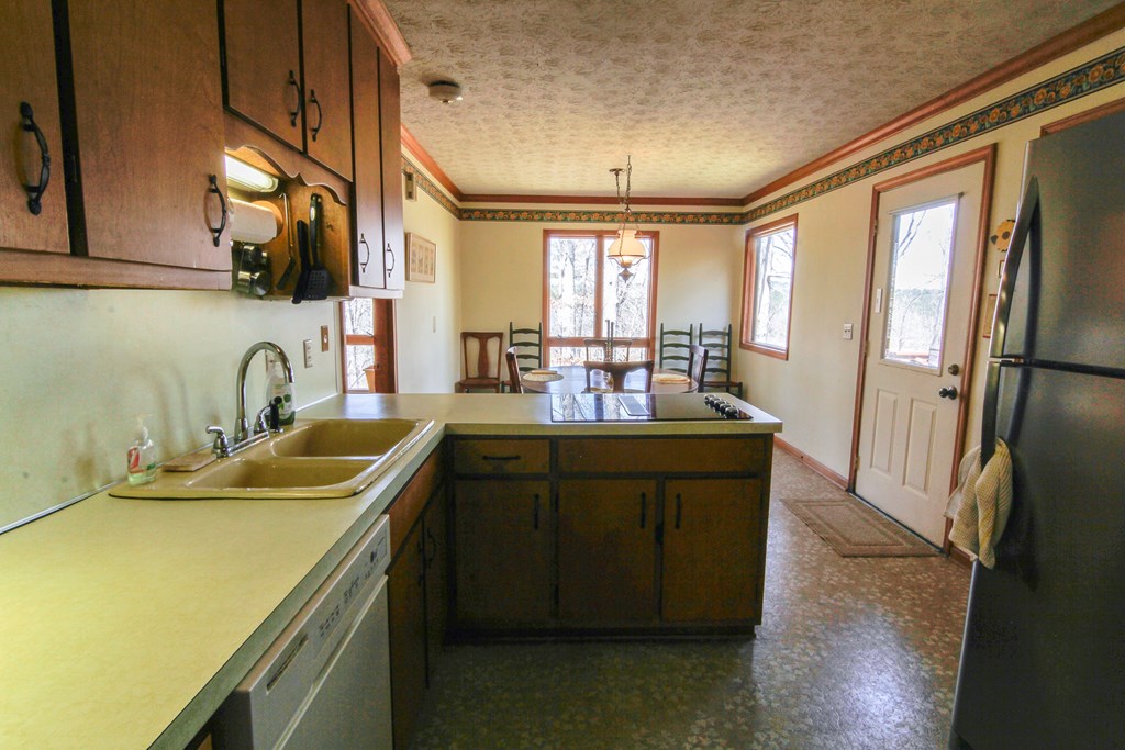 601 Biggers Road Columbus, GA 31904 - Photo 12 of 30 Kitchen