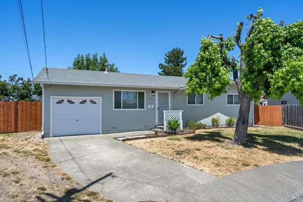 $775,000 | 603 Rosina Court, Petaluma, CA 94954