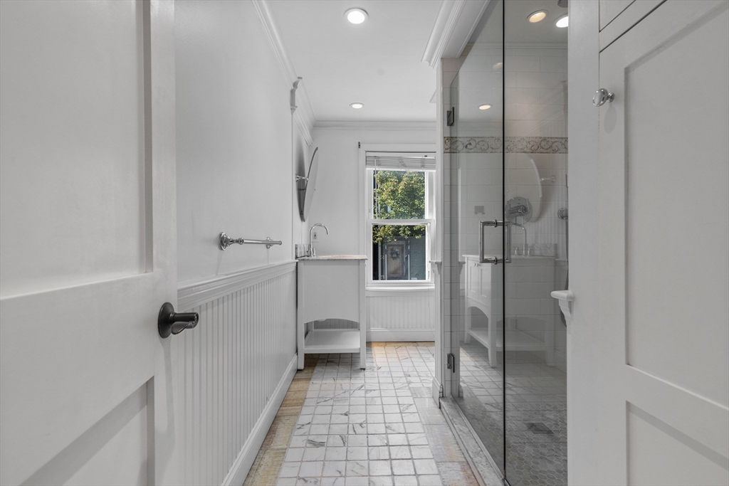 256 West 3rd Street, Unit 2 Boston, MA 02127 - Photo 18 of 30