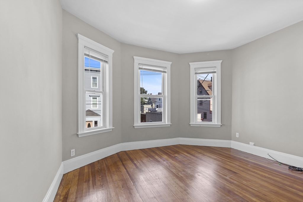 35 Harbor View Street, Unit 2 Boston, MA 02125 - Photo 8 of 28 Gallery Image 8