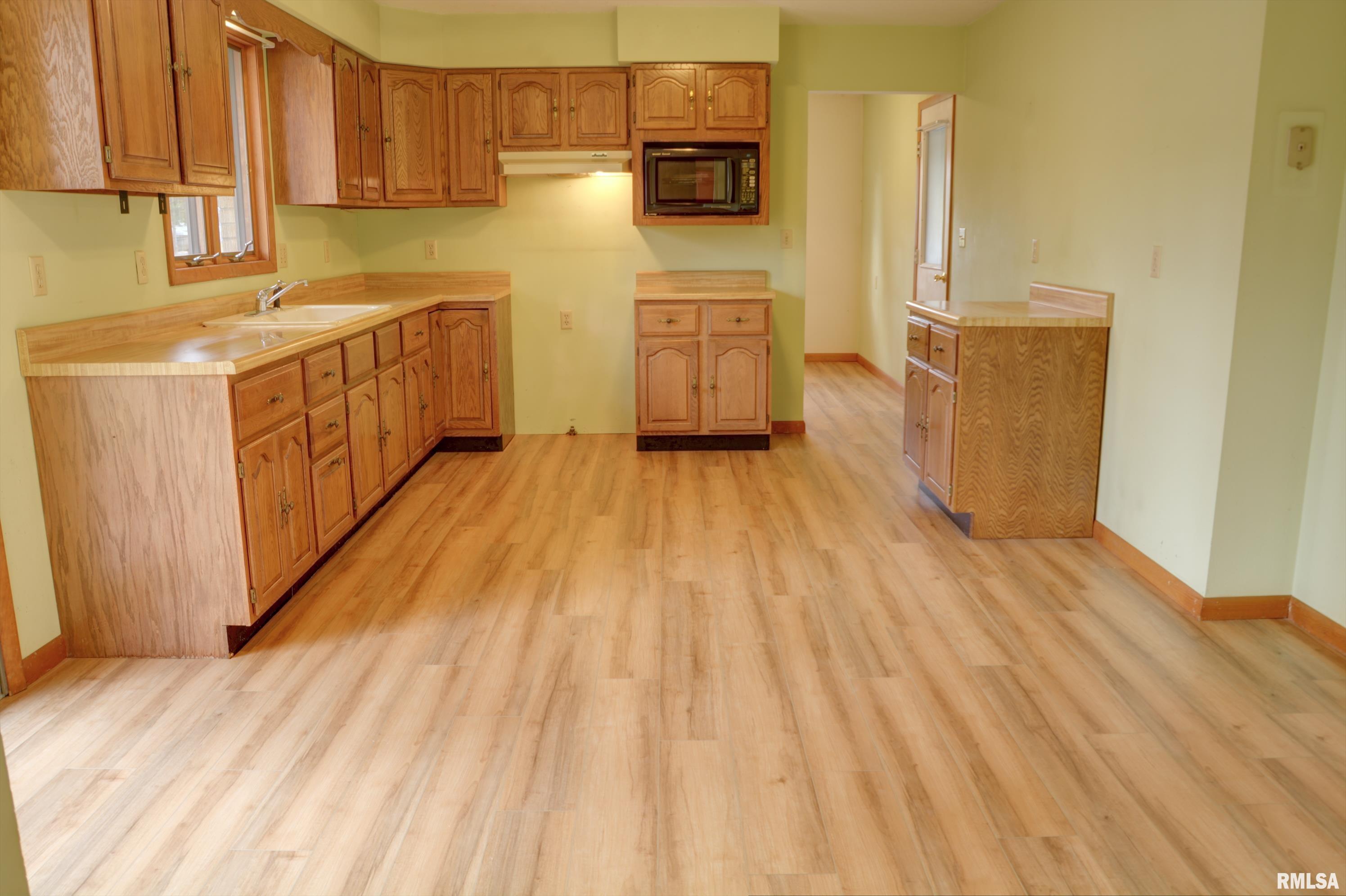 113 Valentine Place Colchester, IL 62326 - Photo 12 of 24