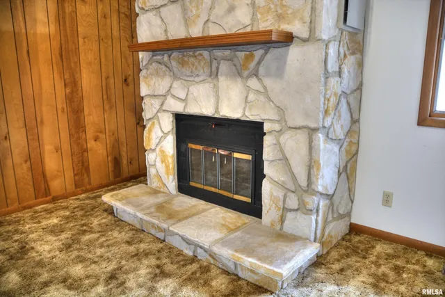 $192,500 | 113 Valentine Place, Colchester, IL 62326