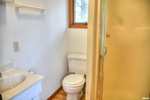 $192,500 | 113 Valentine Place, Colchester, IL 62326