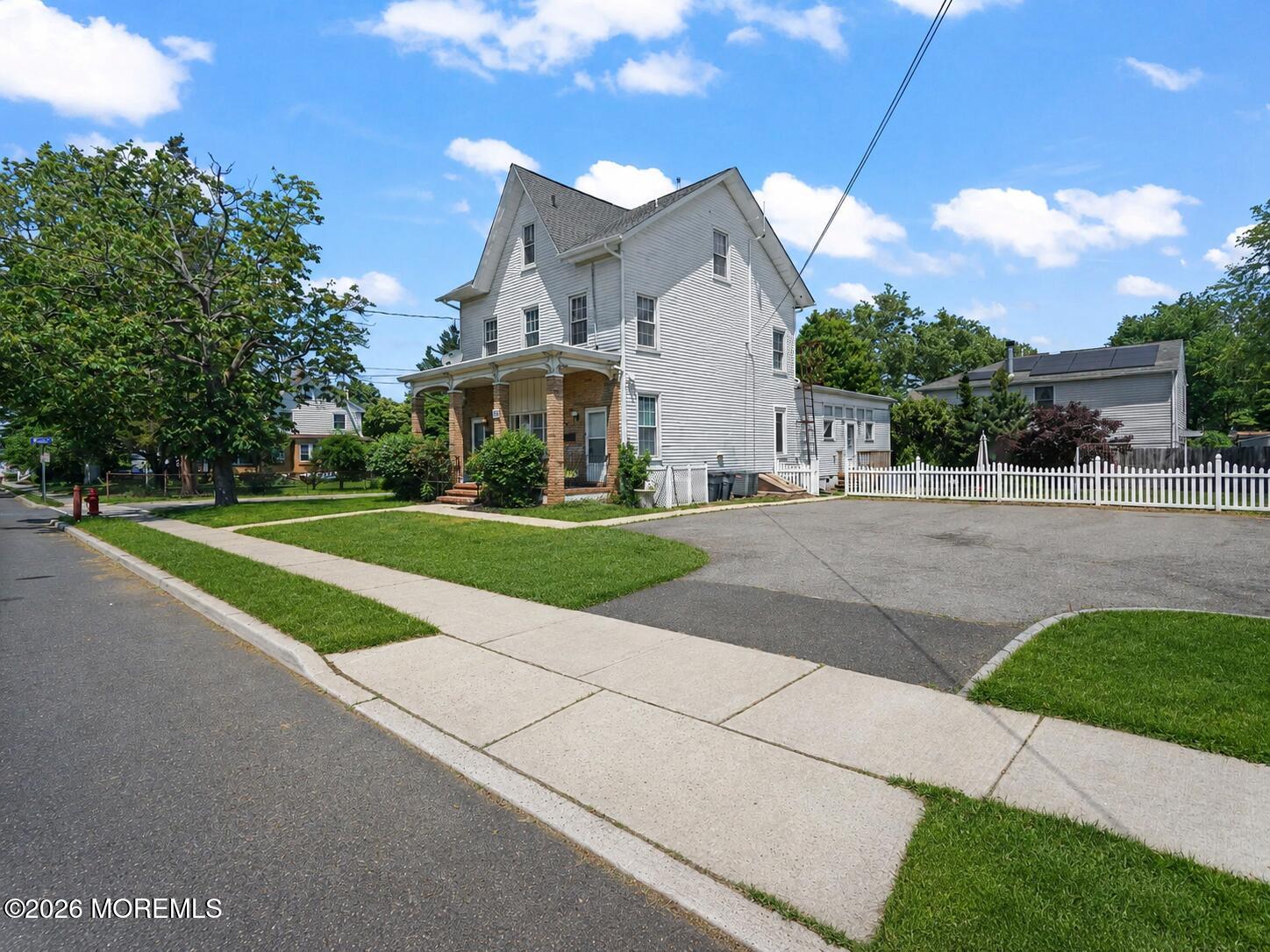 103 Main Street, Unit UPSTAIRS Keyport, NJ 07735 - Photo 6 of 27 Driveway AI / Digitally Enhanced