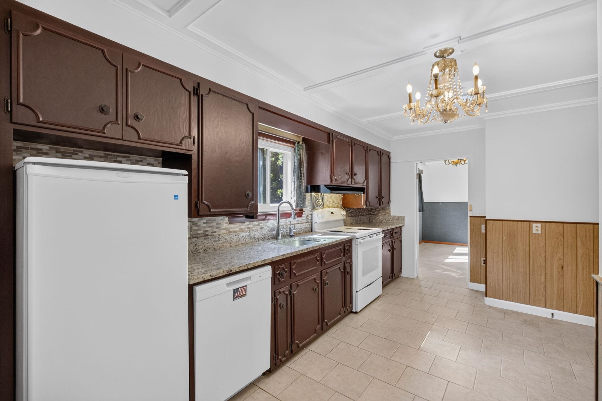 8 Newton Road Plaistow, NH 03865 - Photo 8 of 27 Gallery Image 8