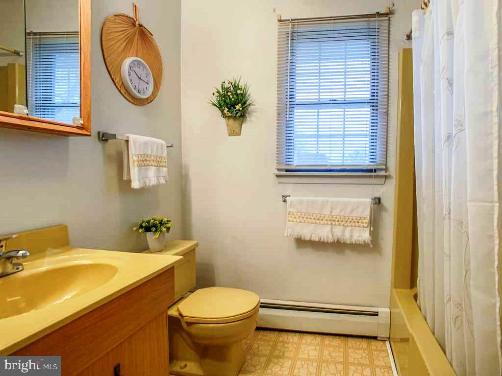 163 Wistar Road Fairless Hills, PA 19030 - Photo 22 of 32 Upper Hall Bathroom