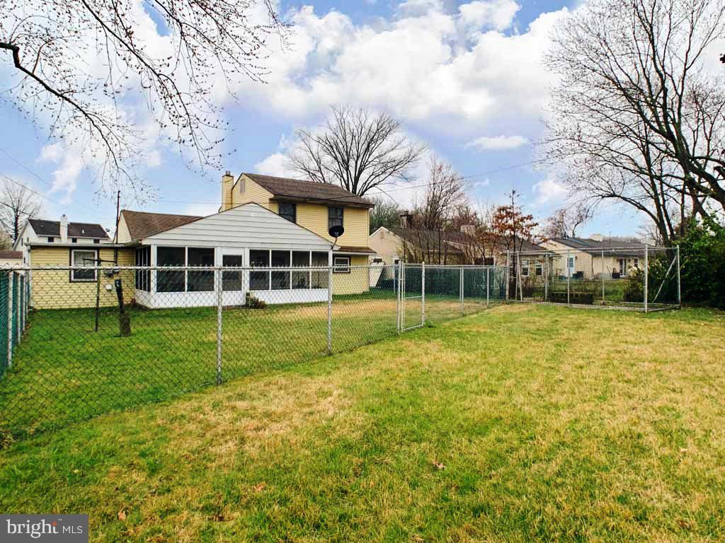 163 Wistar Road Fairless Hills, PA 19030 - Photo 28 of 32 Rear Exterior Level Fenced Yard