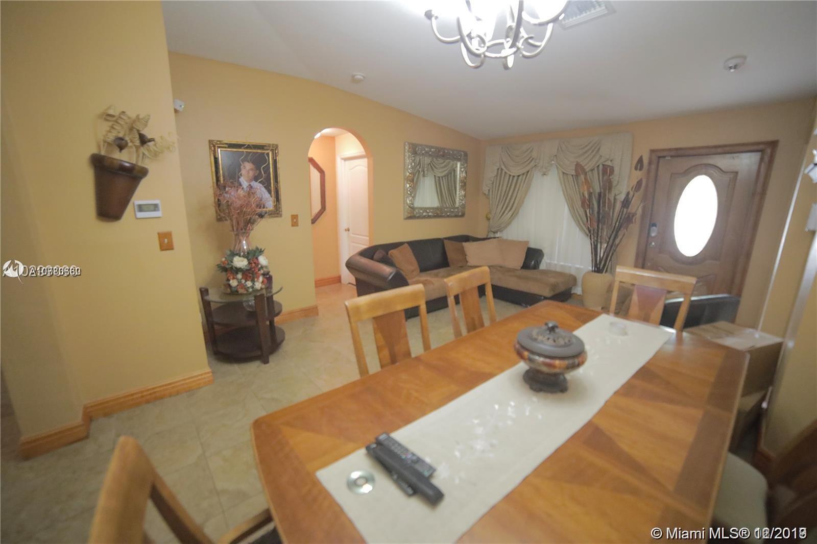 13268 Southwest 277th Terrace Homestead, FL 33032 - Photo 6 of 8