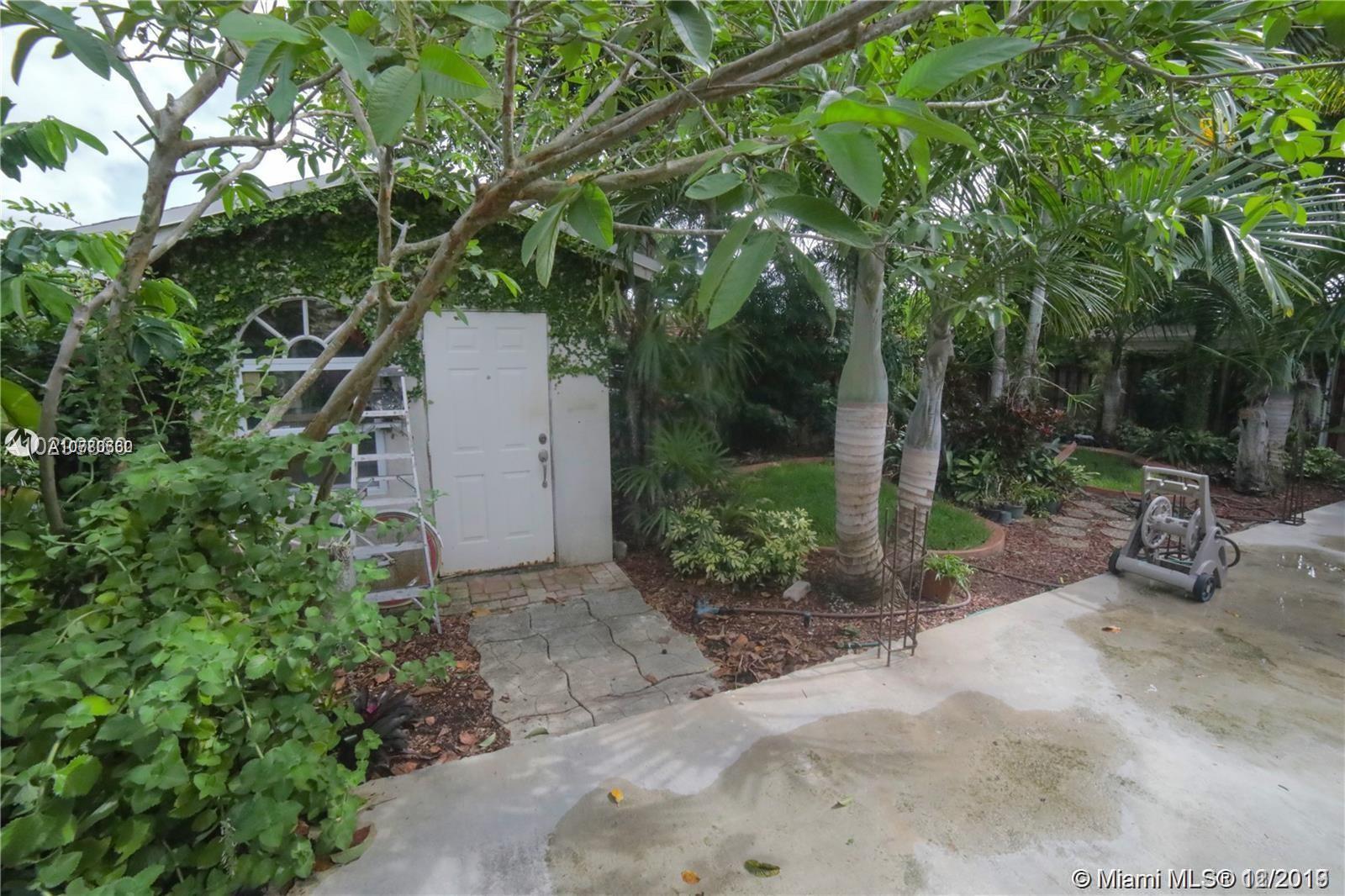 13268 Southwest 277th Terrace Homestead, FL 33032 - Photo 7 of 8