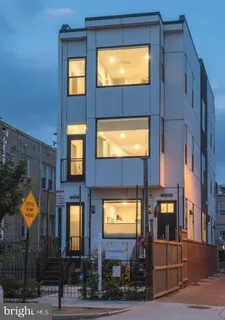 $699,500 | 1528 Oates Street Northeast, Unit 1, Washington, DC 20002