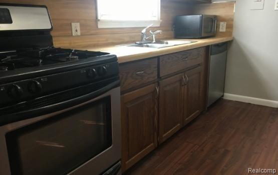 13432 Frazho Road Warren, MI 48089 - Photo 5 of 42