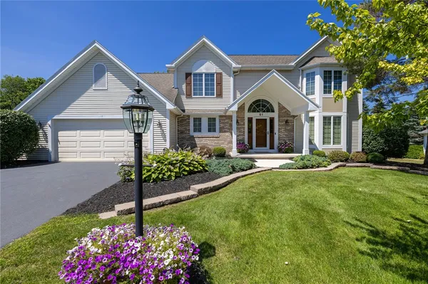 $549,900 | 51 Walnut Hill Drive, Penfield, NY 14526