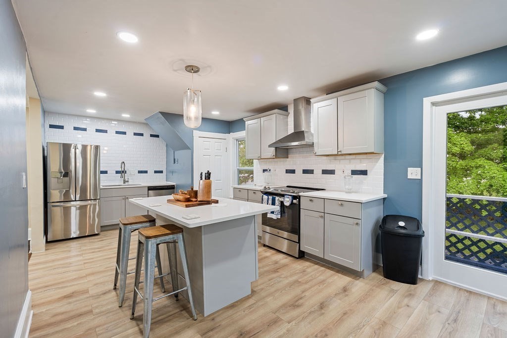 83 Elm Street Salisbury, MA 01952 - Photo 6 of 34