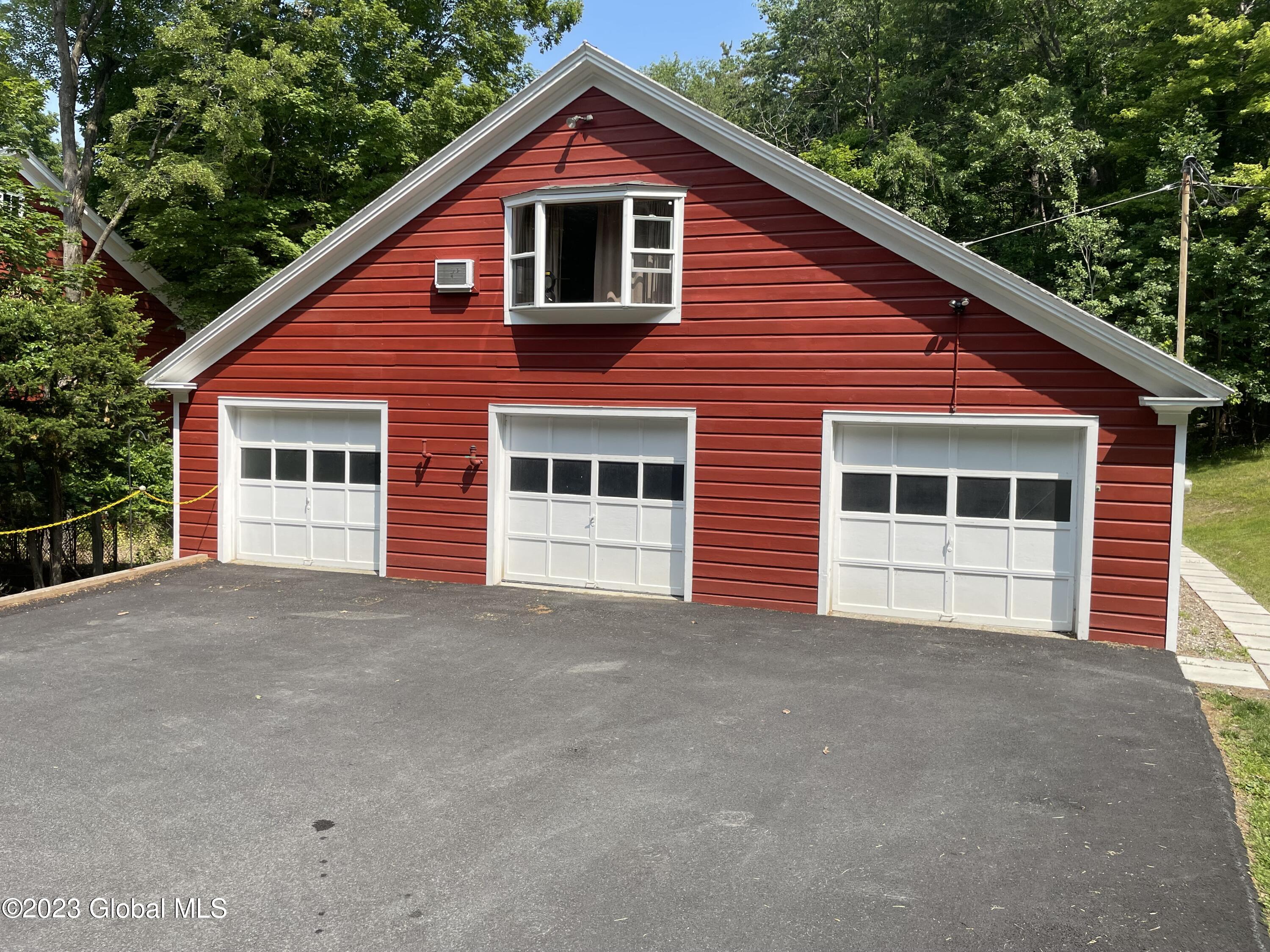 345 Miller Road East Greenbush, NY 12061 - Photo 7 of 10 345 Miller garage close up frontal